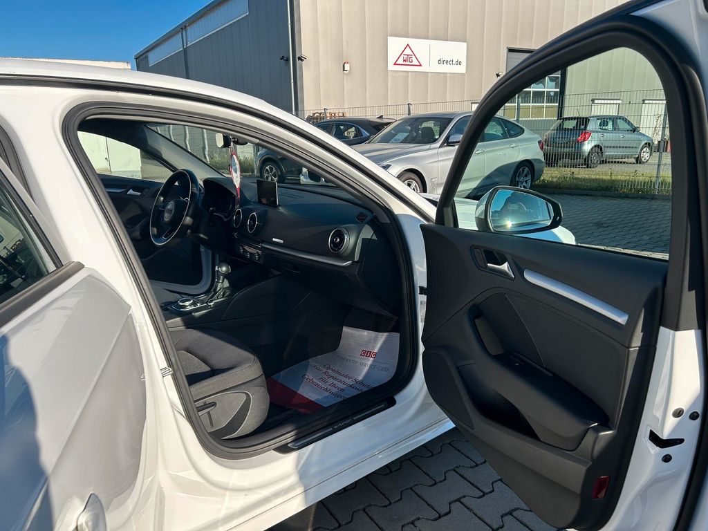 Car Image 27