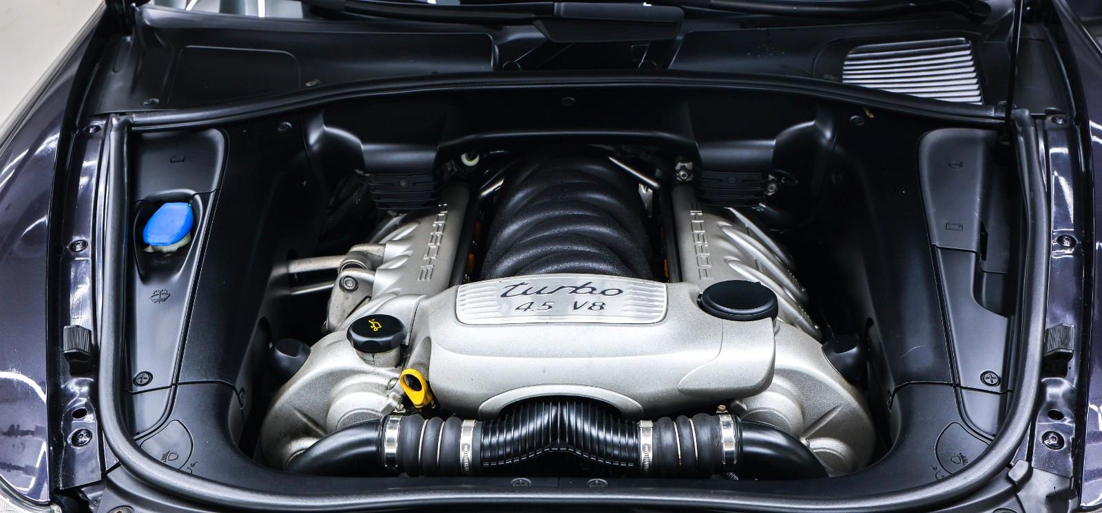 PORSCHE CAYENNE TURBO 4.5 V8 500CH - BVA - ATTELAGE - 135.600 KMS