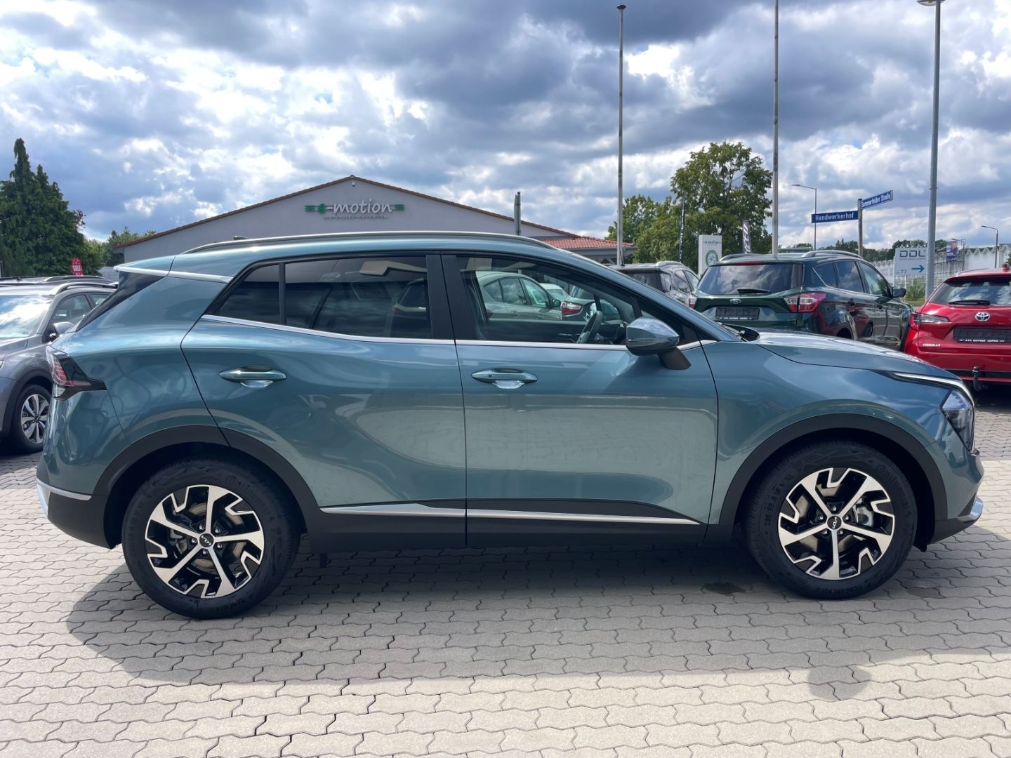 Fahrzeugabbildung Kia Sportage Ultimate Mild-Hybrid LED Kamera Lichtas