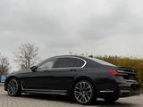 BMW 750 i xDrive M-SPORTPAKET*LASER*HUD*SOFT*B&W - BMW 7er Reihe Gebrauchtwagen