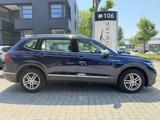 Volkswagen Tiguan Allspace 2.0 TDI SCR Life | 7-SITZER  - Volkswagen Tiguan Allspace mit Diesel-Antrieb: Blau