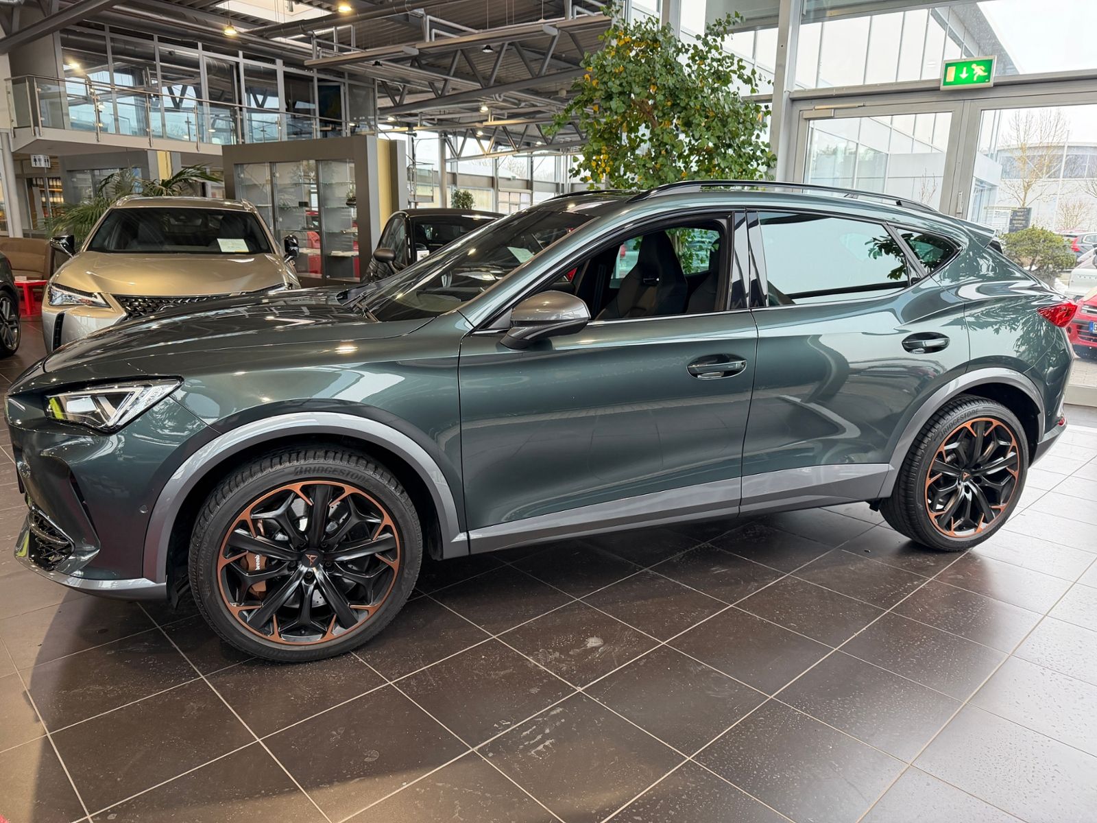 Fahrzeugabbildung CUPRA Formentor VZ 4Drive PANO BEATS LED