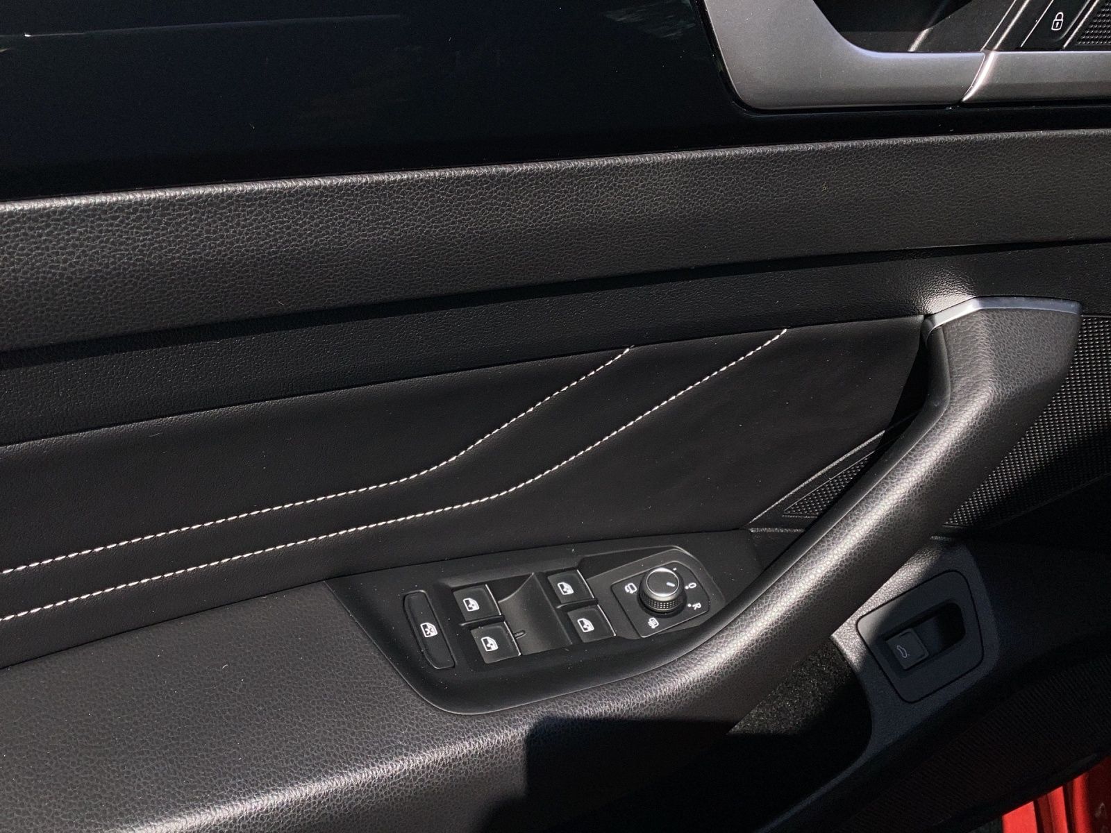Fahrzeugabbildung Volkswagen Arteon SB TDI R-Line DSG LED AHK Navi AID HUD AC