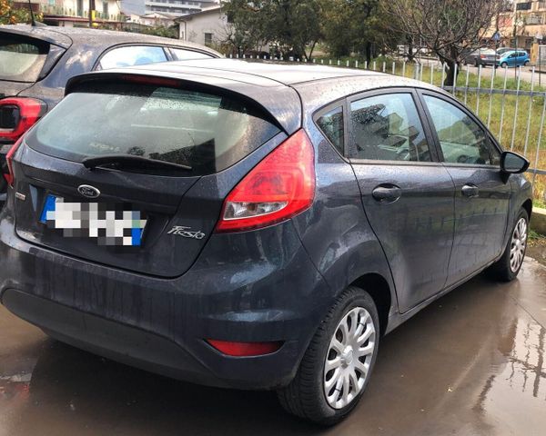 Ford Fiesta 1.4 TDCi 70CV 5 porte Titanium- si n