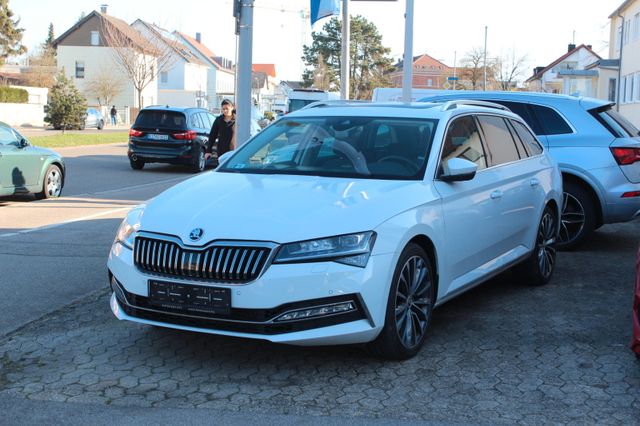 Skoda Superb Combi L&K 4×4 STHZ Pano AHK 19″Vollaussta