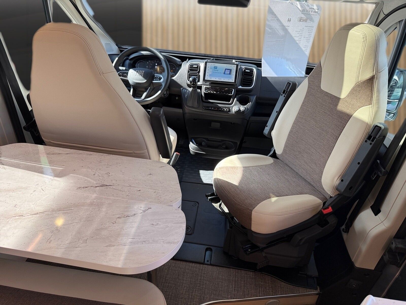 Fahrzeugabbildung Eura Mobil Van V 635 EB Fahrassistenz-, Mondial Plus Paket