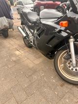Suzuki Gsx F 750 neu lackiert tüv neu noch angemeldet  - SUZUKI GSX 750 L