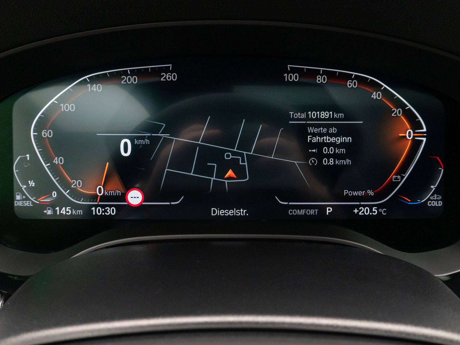 Fahrzeugabbildung BMW 530d xD Alarm HUD DAB Kamera DisplayKey Panorama
