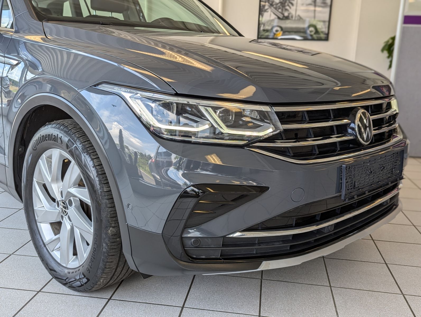 VW Tiguan 2.0 TDI DSG Elegance HUD Assist-Plus StHz - Image 9