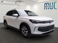 VW Tiguan 1.5 eTSI Life /Pano/LenkradHeiz./ACC/HuD