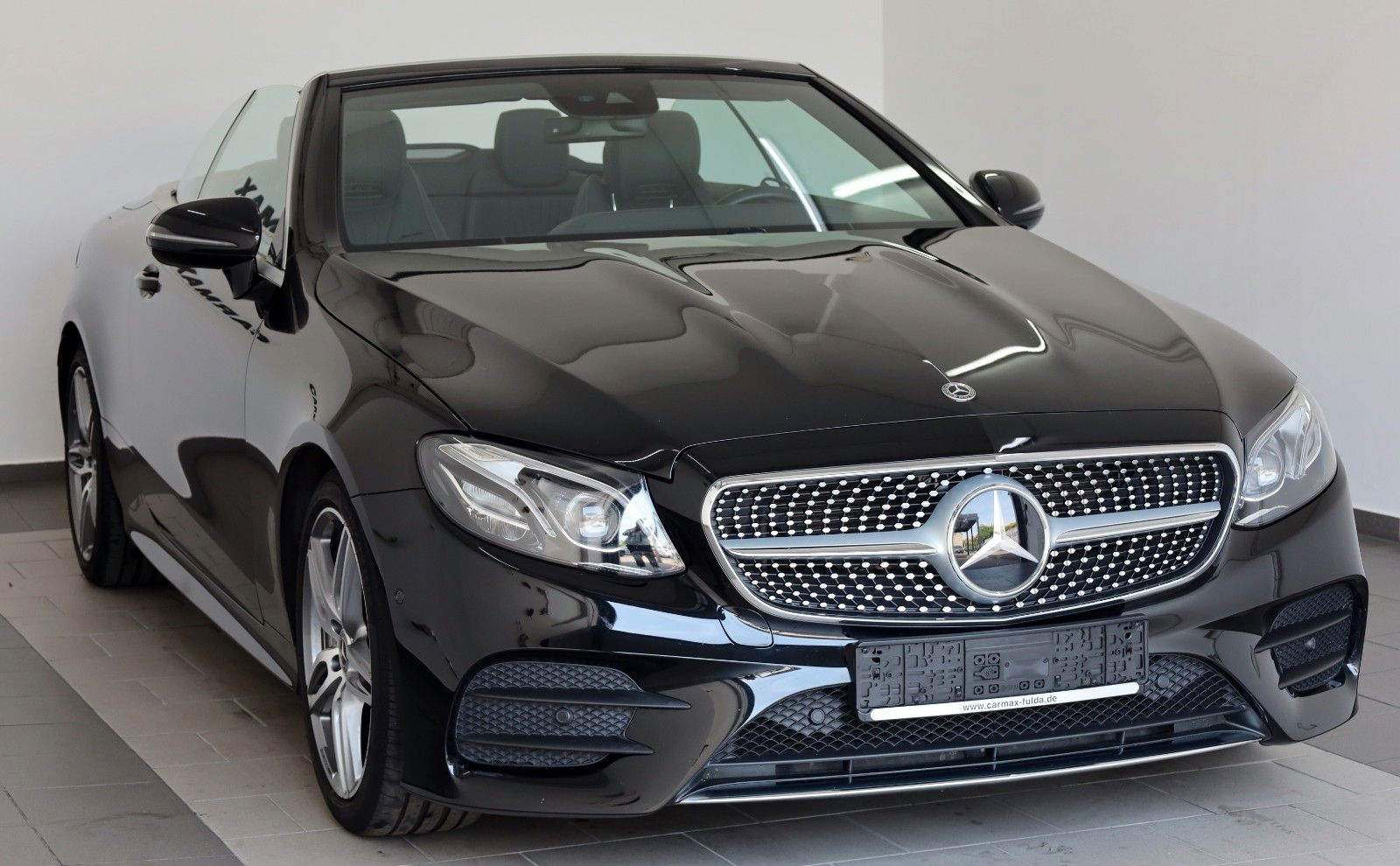 Fahrzeugabbildung Mercedes-Benz E 350 Cabrio AMG Line Leder,Navi,LED,Kamera,SH