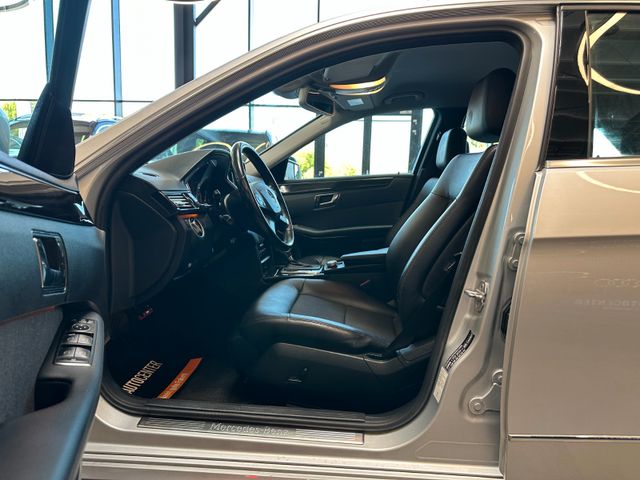 MYAUTOCENTER – Gebraucht- und Jahreswagen mit Werkstattservice in Pfaffenhofen Mercedes-Benz E 200 *AHK*Abstandstempo*Teilleder*Szhz*