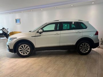 Volkswagen Tiguan - 2