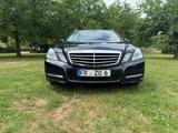 Mercedes-Benz E 350 CDI 4MATIC T BlueEFFICIENCY - - Mercedes-Benz E 350 aus 2011: 4matic