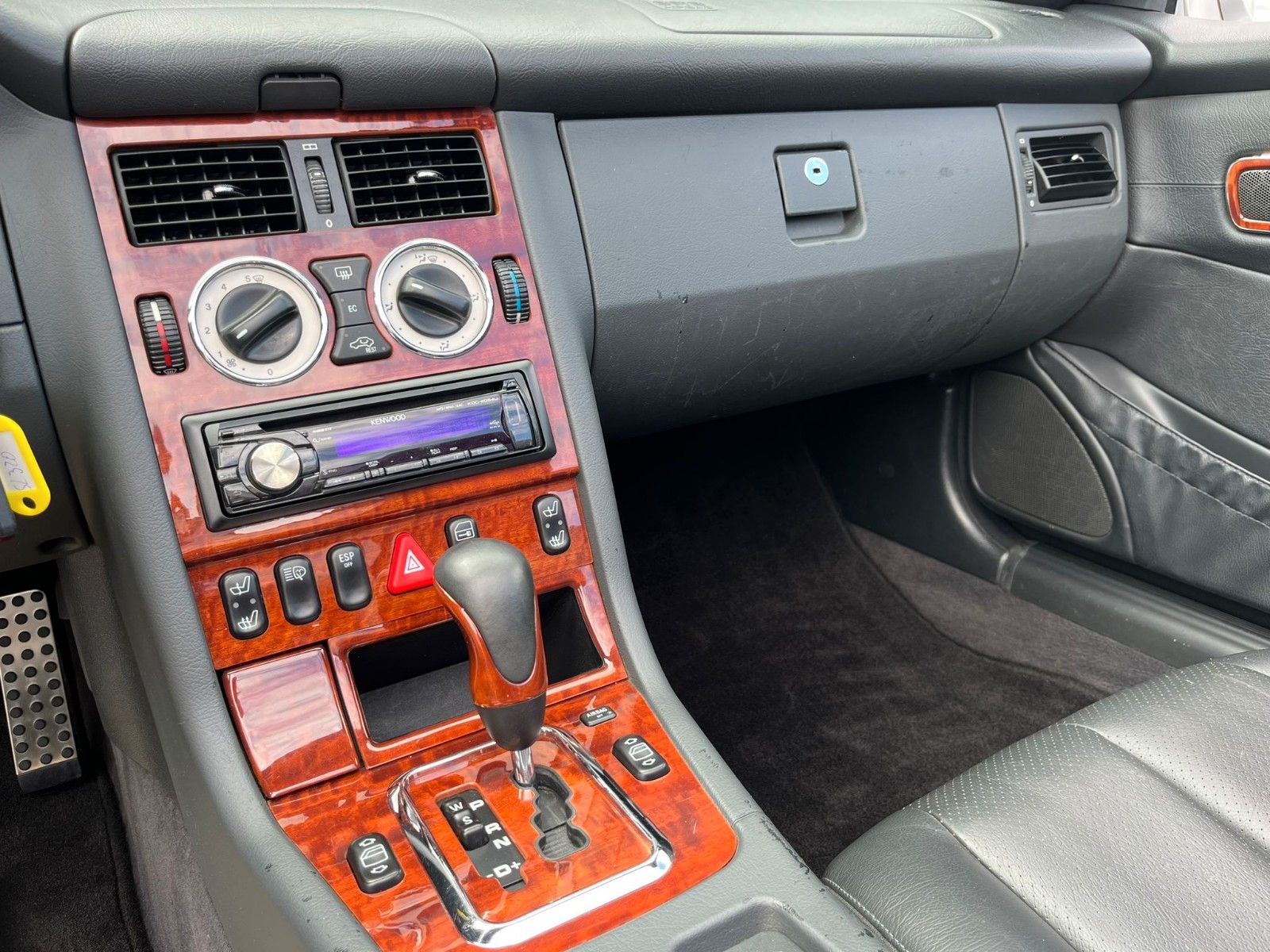 Fahrzeugabbildung Mercedes-Benz SLK 320*1.Hand*Holz*HU07/2027*Scheckheftgepflegt