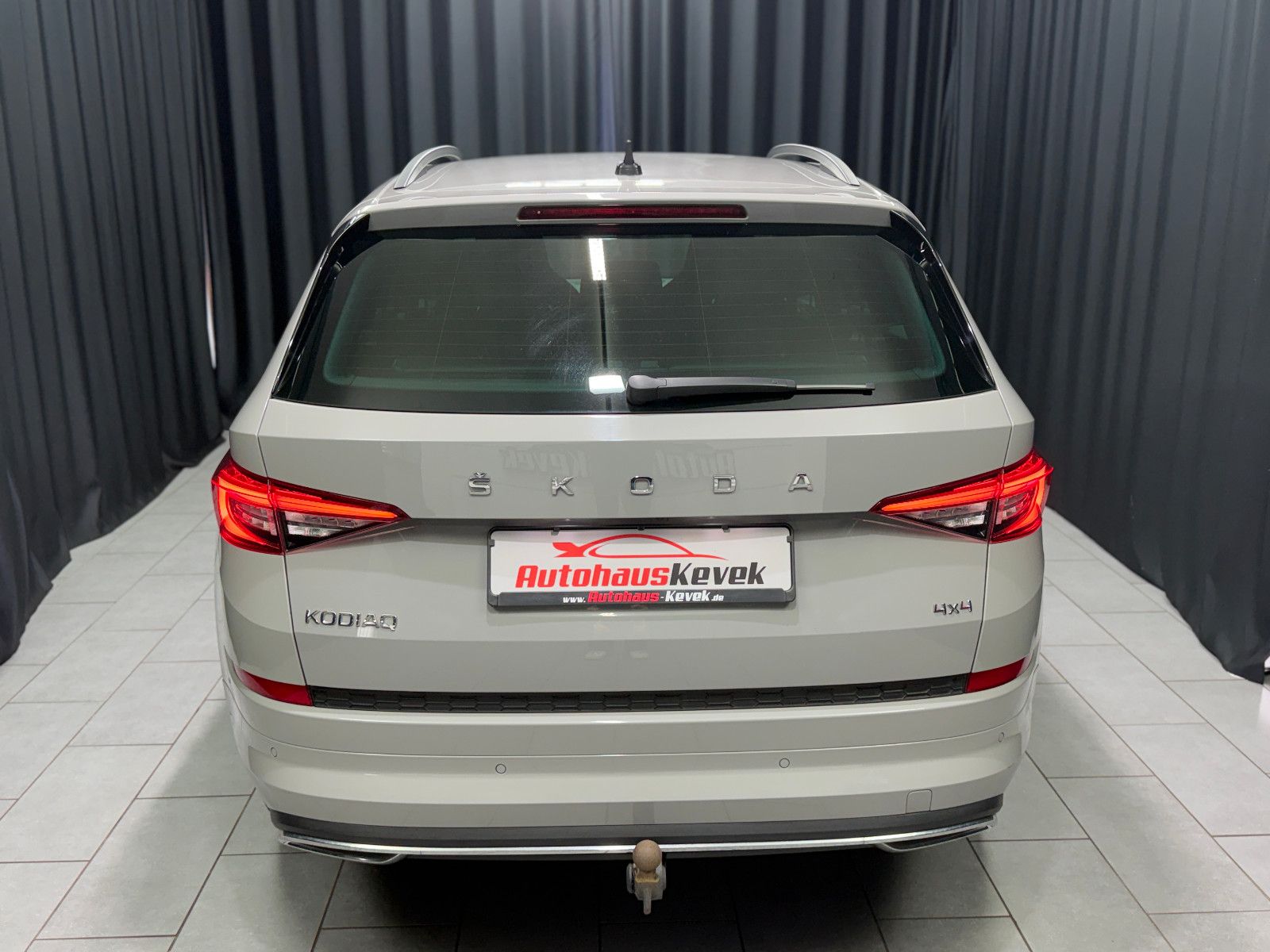 Fahrzeugabbildung SKODA Kodiaq Sportline 4x4 |7-SITZER|AHK|CANTON|NARDO