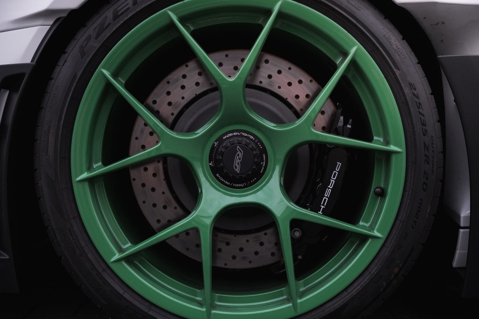 Fahrzeugabbildung Porsche 992/911 GT3 RS-Lift-Weissach-"RS Tribute"-BOSE