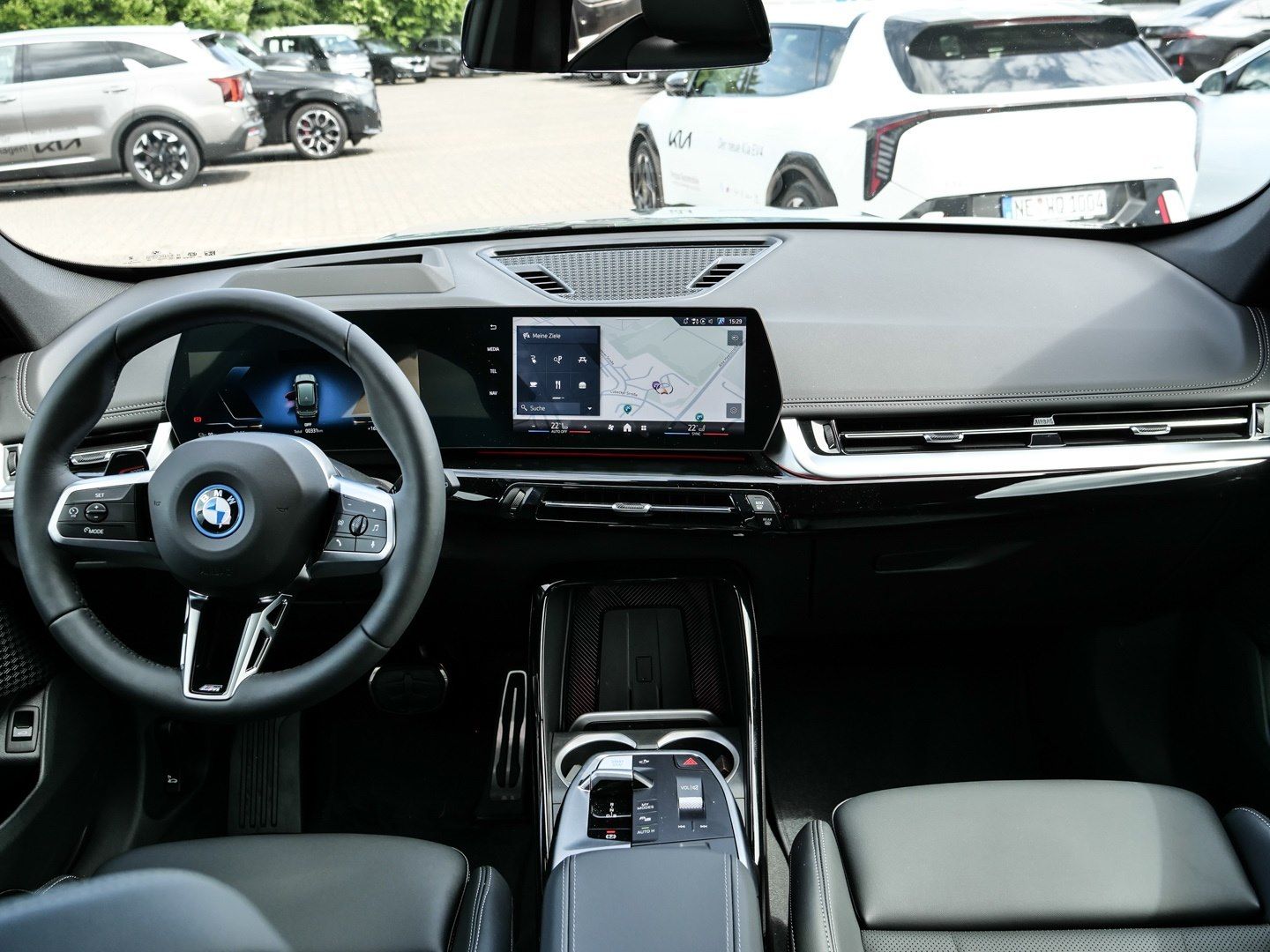 BMW iX1 - Bild 12
