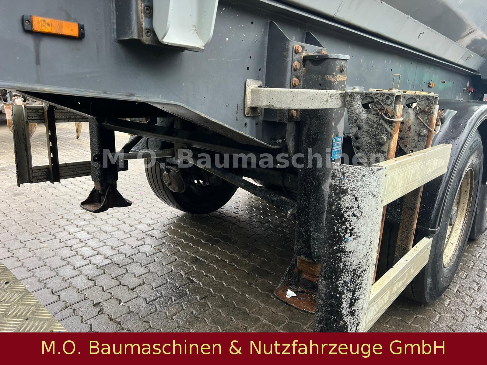 Fahrzeugabbildung Meiller 3 Achser / Luft / Plane T 39 T /