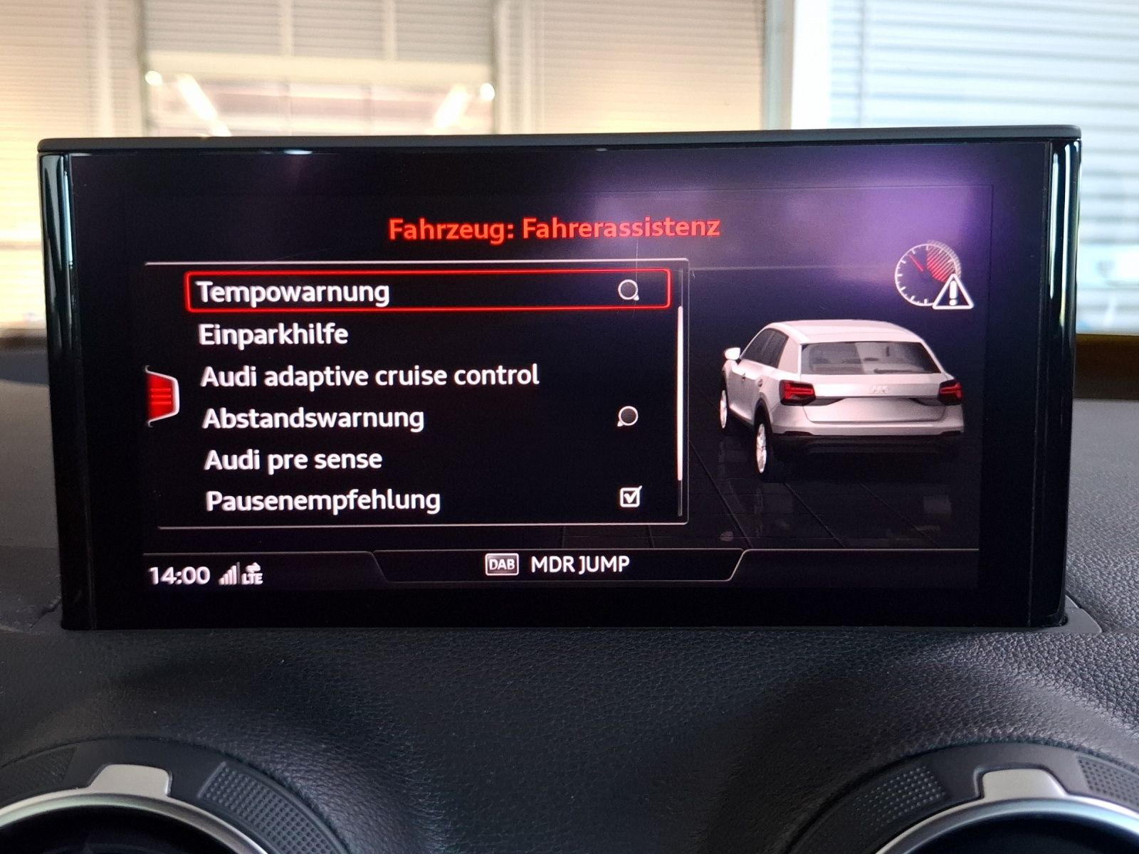 Fahrzeugabbildung Audi Q2 TFSI quattro S-Line Navi AVC ACC PDC SHZ APP