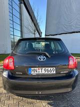 Toyota Auris 1.6 VVT-i Luna Luna - Toyota Auris Luna mit Benzin-Antrieb