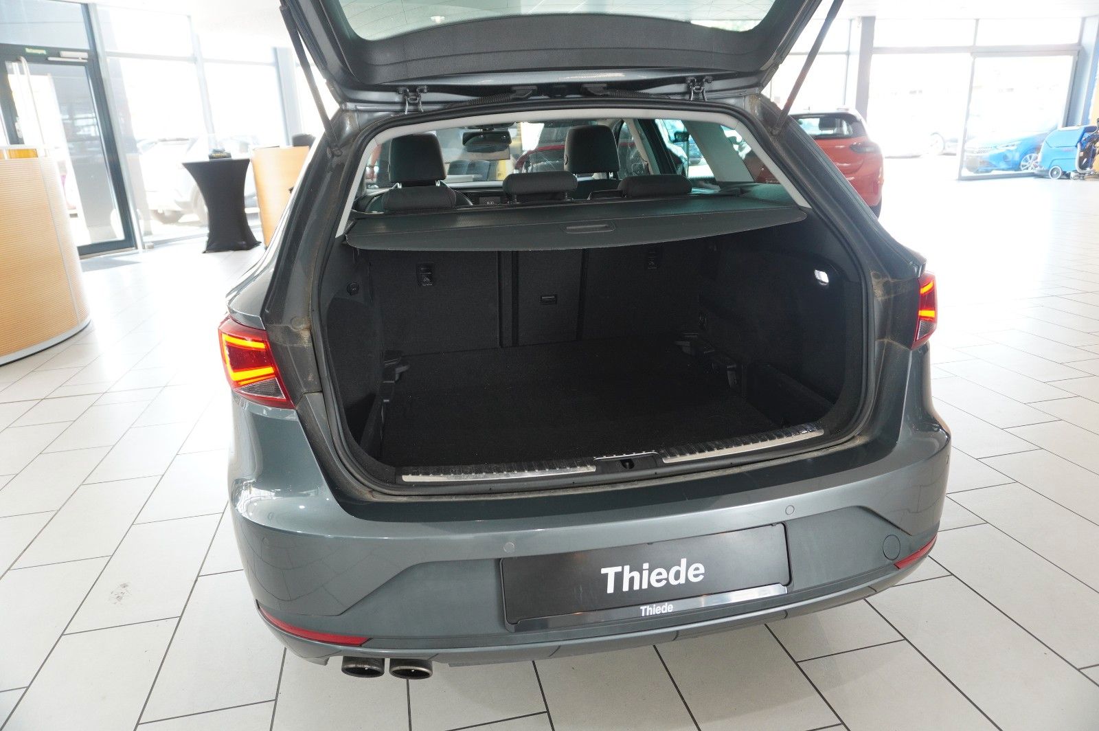 Fahrzeugabbildung SEAT Leon ST 1.4 TSI FR SPORT DSG KLIMA/PDC/TEMP/PANO