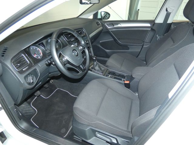 Golf 1.0 TSI SHZ KLIMAAUTOM. TEL TEMPOMAT 18ZOLL