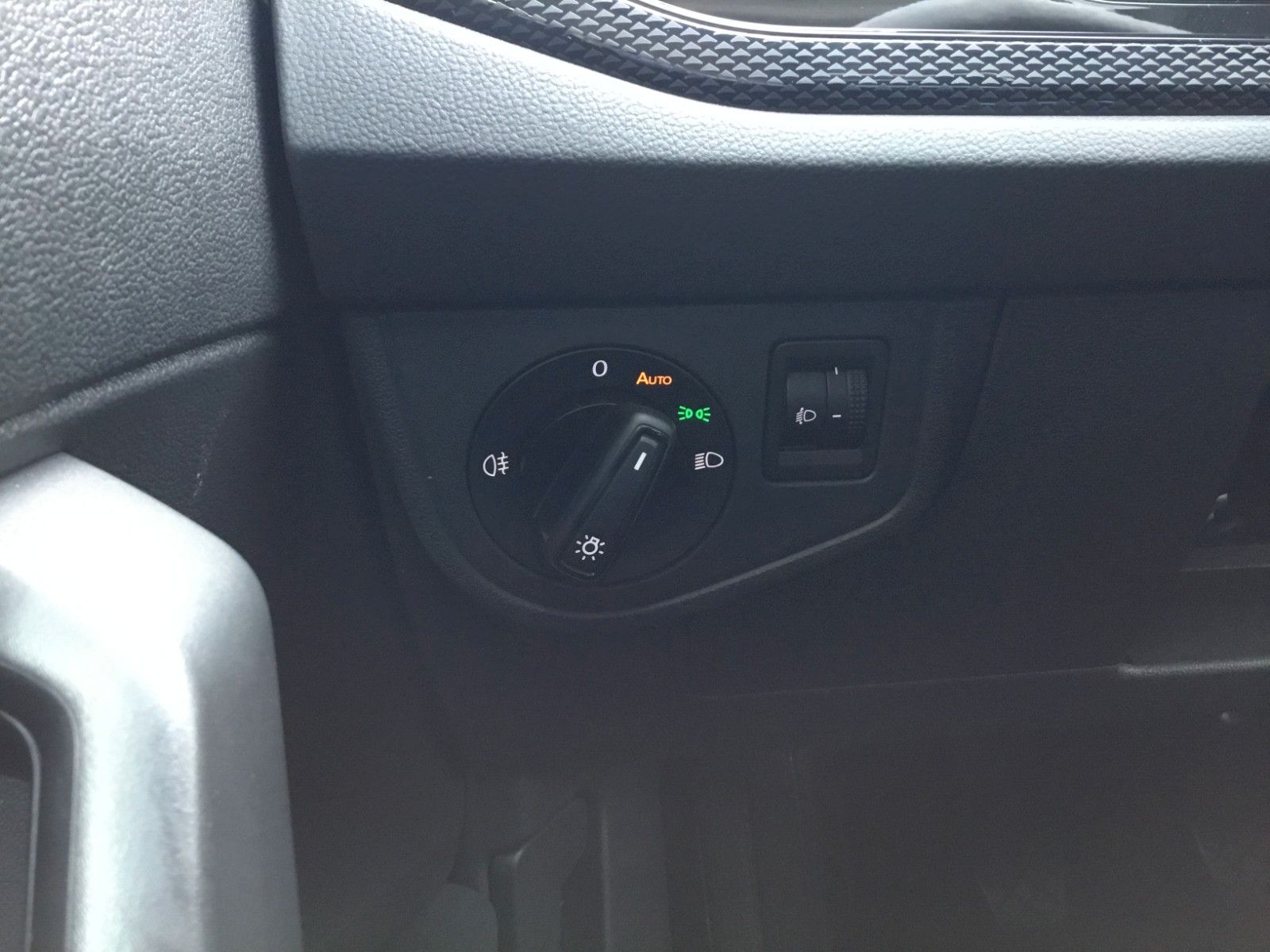 Fahrzeugabbildung Volkswagen Polo 1.0 TSI Life+Sitzheizung+AppConnect+Kamera