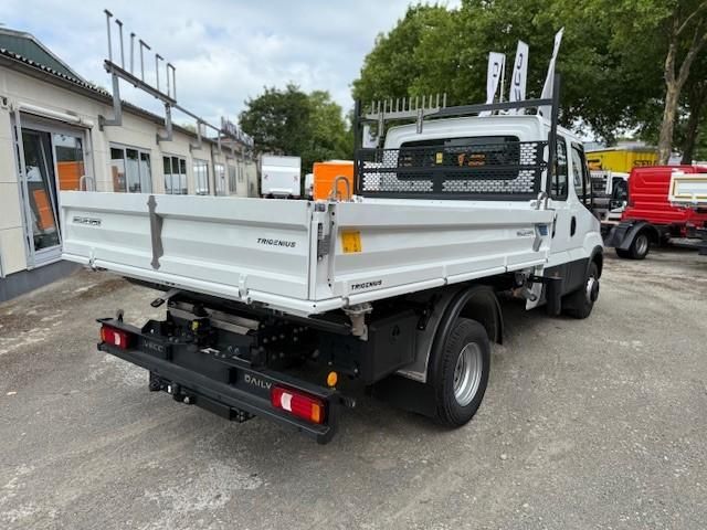 Fahrzeugabbildung Iveco Daily 70C18H D Meiller Dreiseitenkipper