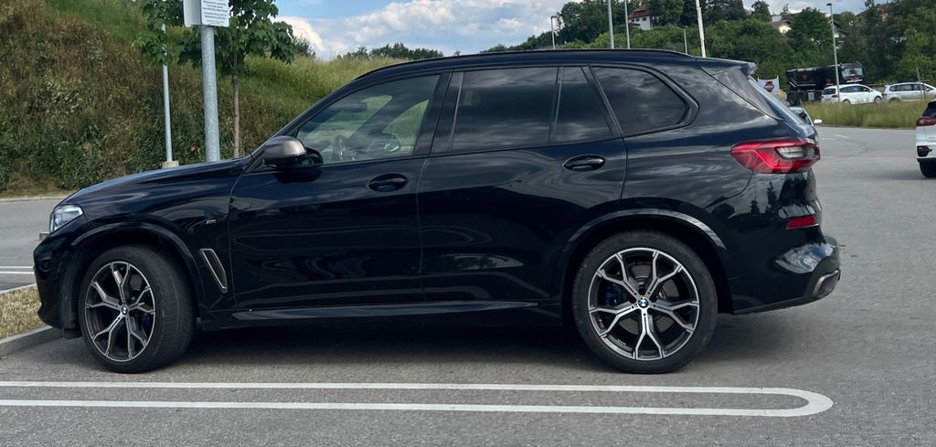 BMW X5 M50