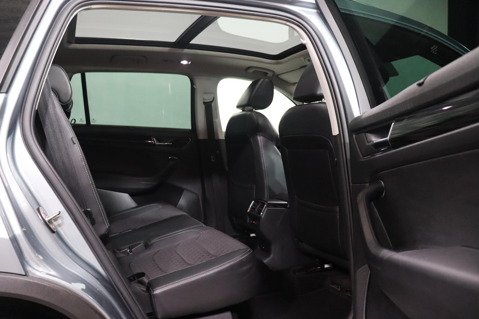 Skoda Kodiaq Style 4x4*7SITZER*PANO*360°*ACC*APPLE*AHK