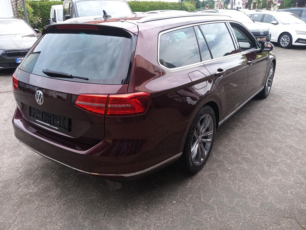 Fahrzeugabbildung Volkswagen Passat Variant Highline 1.8 TSI DSG+Standh+AHK+