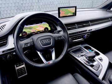 Audi Q7 - 11