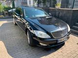 Mercedes-Benz S 300 - Mercedes-Benz S 300: Schwarz