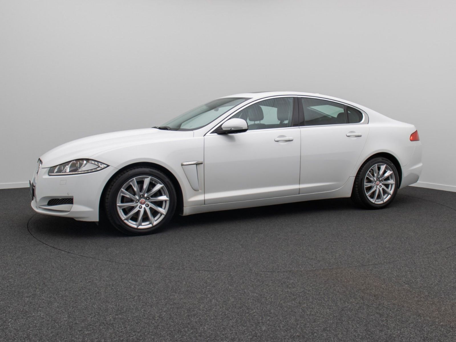 Fahrzeugabbildung Jaguar XF 2.2 Xenon Navi GSD Leder Touch Tempomat