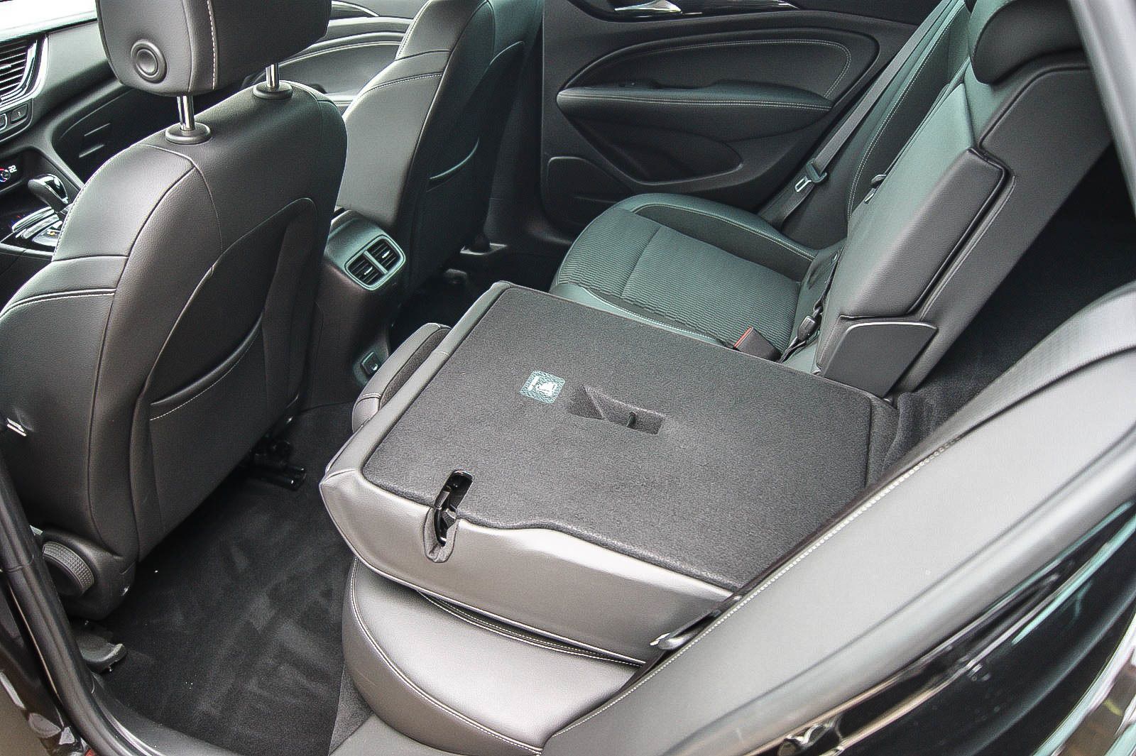 Fahrzeugabbildung Opel Insignia Sports Tourer 1.5T INNOVATION LED NAVI