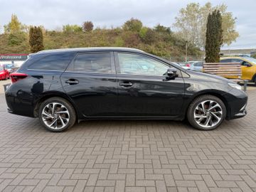 Toyota Auris - 4