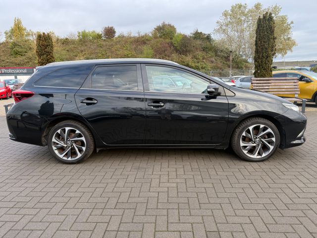 Toyota Auris  Touring Sports Design Edition