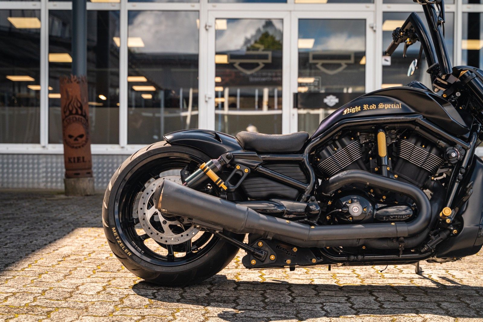 Fahrzeugabbildung Harley-Davidson VRSCDX Night Rod Special-Airride 280-RideHardRod