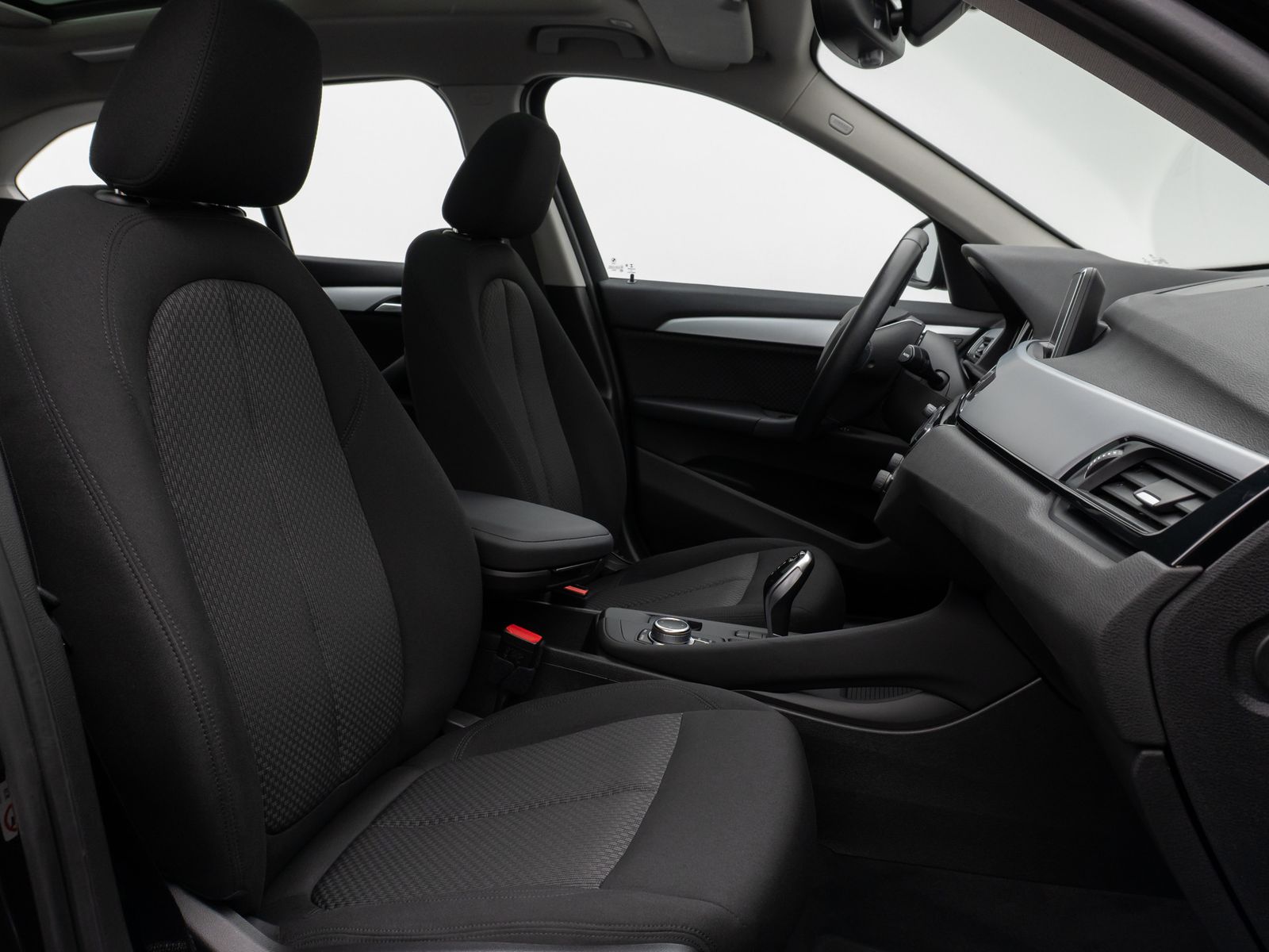 Fahrzeugabbildung BMW X1 sD18i Panorama DAB Navi Geschwindigkeitsreg