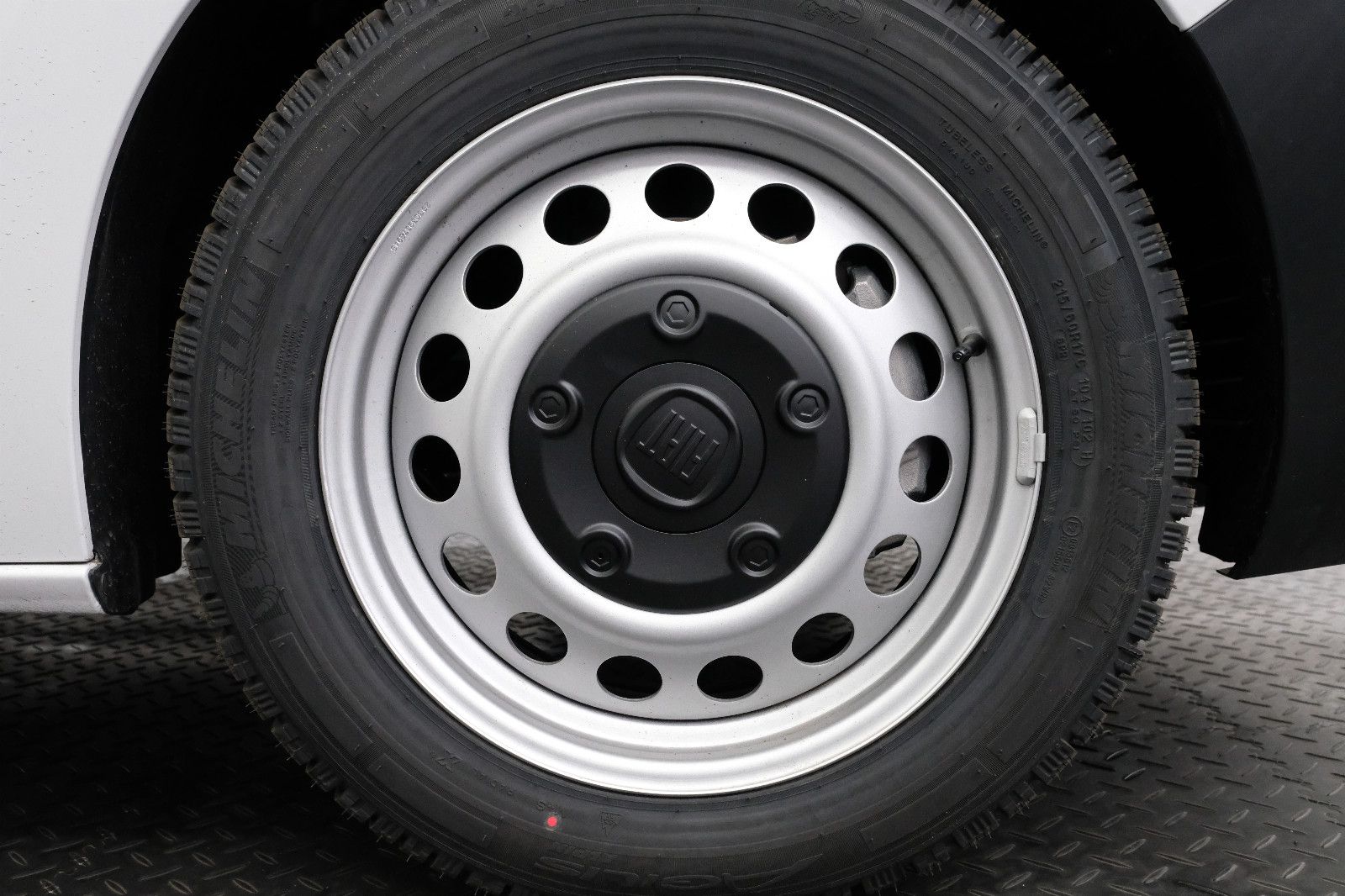Fahrzeugabbildung Fiat Scudo L1SX  1,5 120 KLIMA ++ NAVI ++ KAMERA