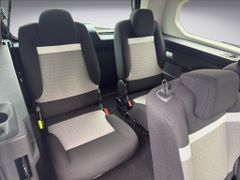 Fahrzeugabbildung Citroën Berlingo XL BlueHDi 130 EAT8 MAX 7 Sitzer & Navi