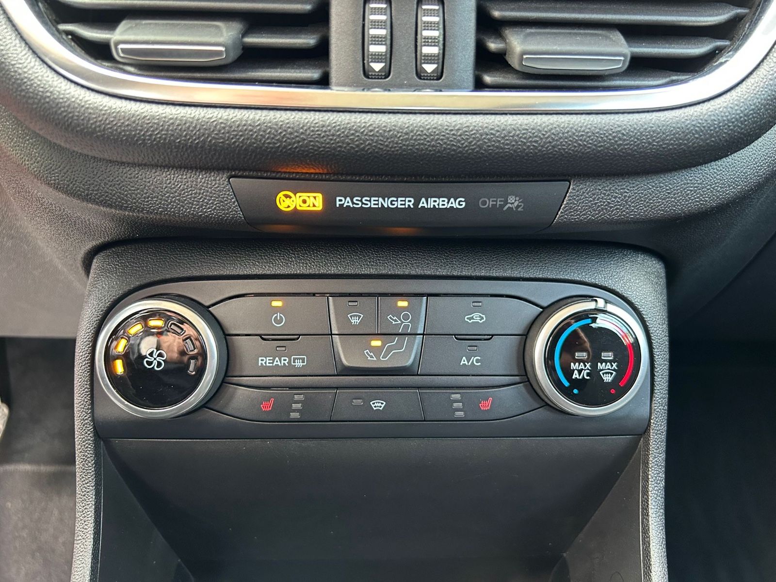 Fahrzeugabbildung Ford Fiesta 1.1 Cool & Connect°1.Hand°Winterpaket°
