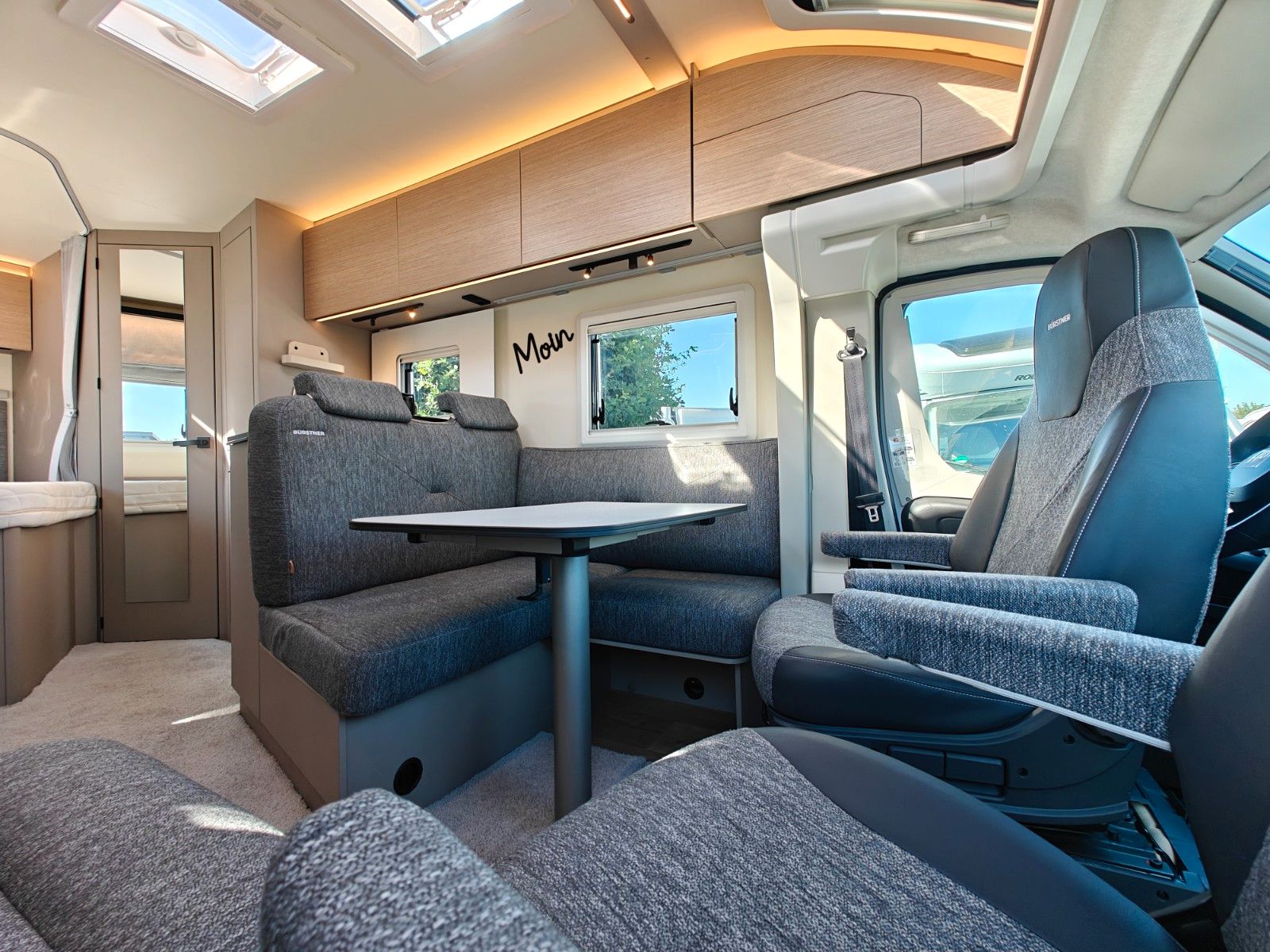 Fahrzeugabbildung Bürstner Campeo TD 660 - Combi 6DE, Lithium, Solar, Luft