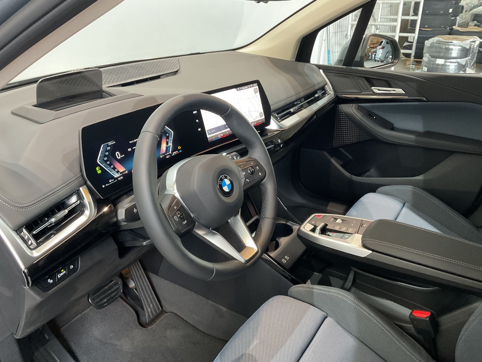 Fahrzeugeinzelansicht 10 Fahrzeugabbildung BMW 218i Anhängerkupplung, Head-Up DAB LED WLAN