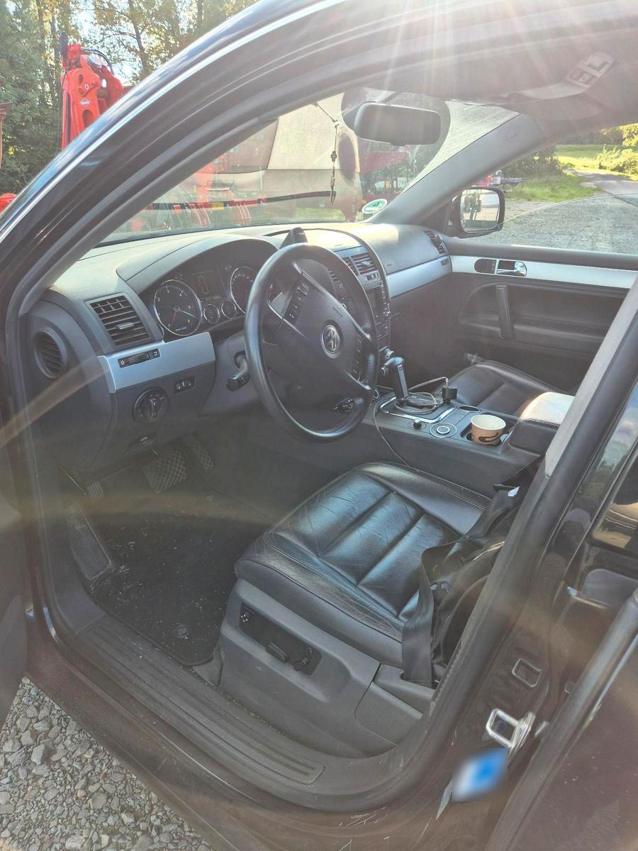 Volkswagen Touareg 2005 — photo 8