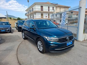 Volkswagen Tiguan - 2
