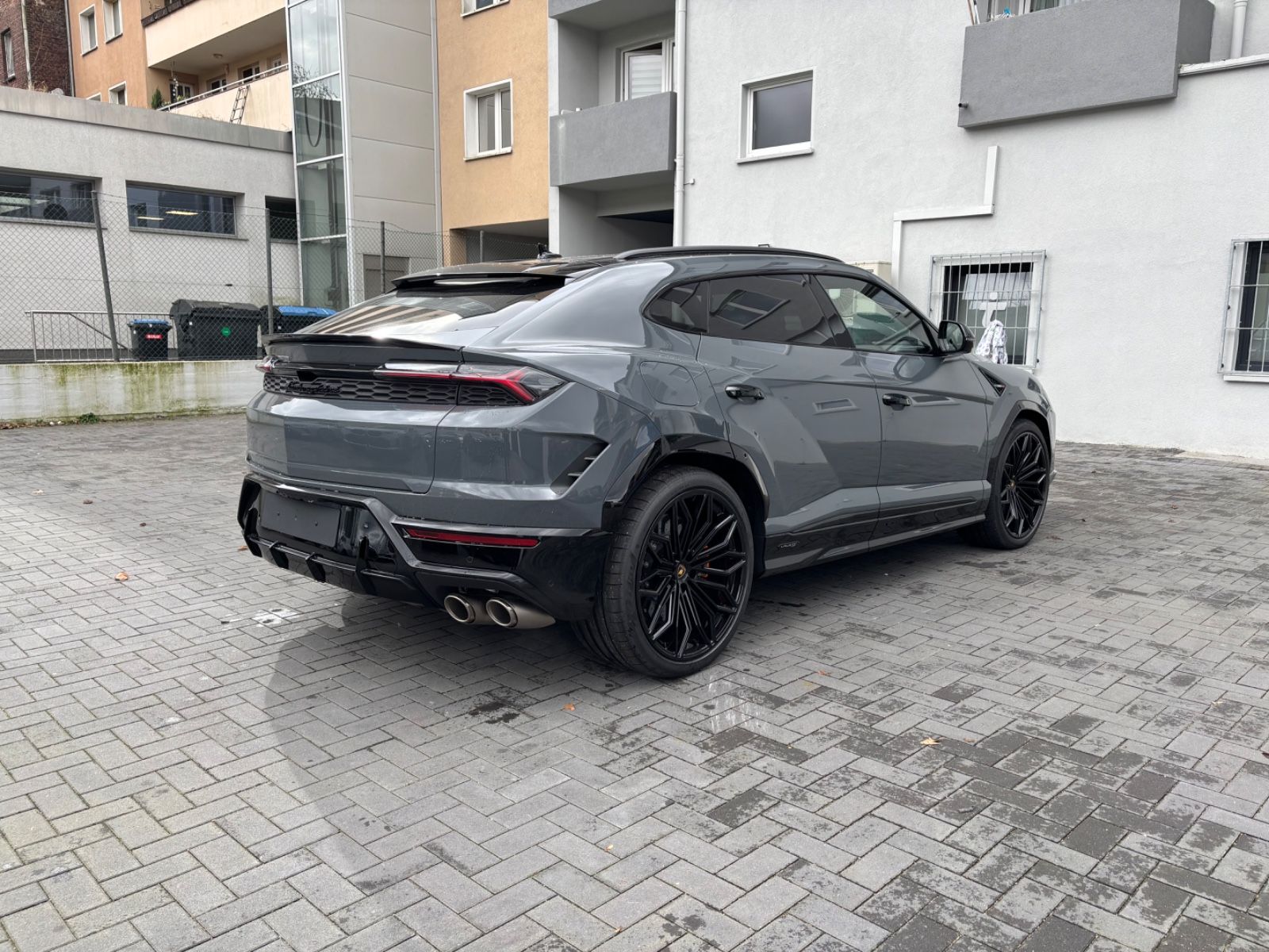 Lamborghini Urus SE/Carbon/AKRA/Bang&Olufsen/PANO/AHK imagem 3