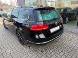 Volkswagen Passat Variant Highline BlueMotion Automatik - Volkswagen Passat aus 2013