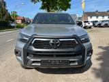 Toyota Hilux 2.8 Invincible Double Cab*Bügel+Rollo+360° - Toyota Hilux: Cab Double